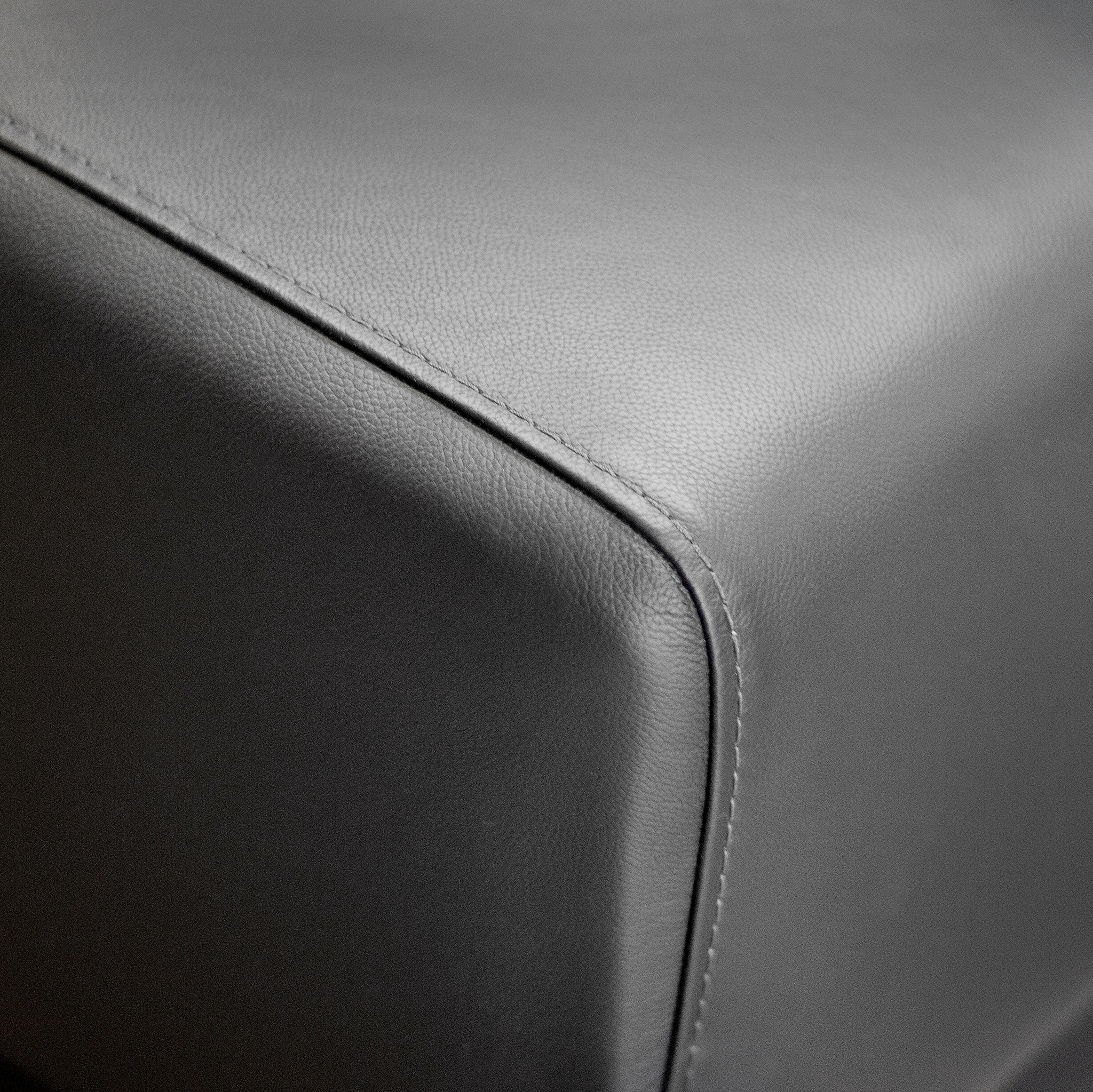 8090329 SOFA 5309 3DIV M9812 BLACK SPLIT LEATHER (4)