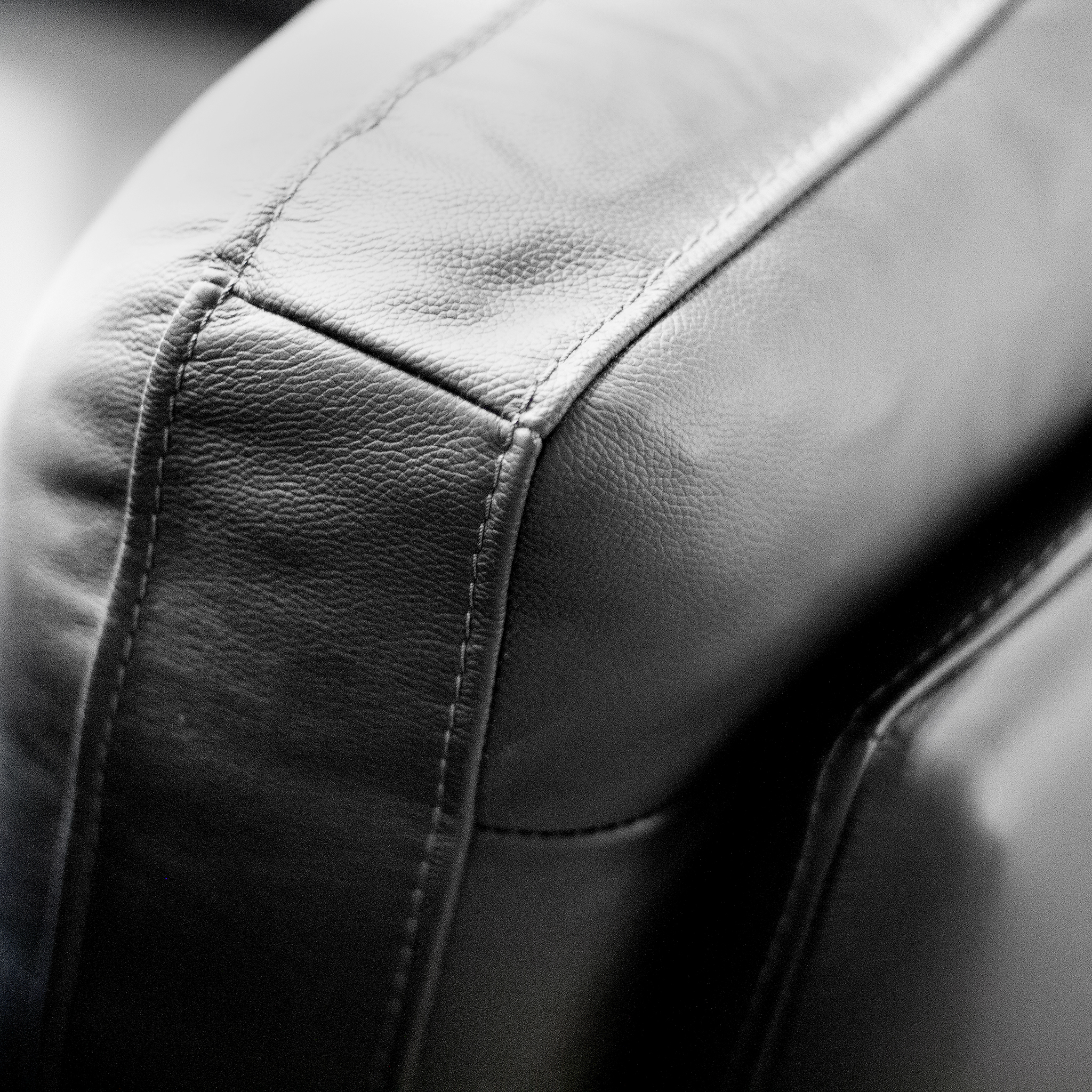 8090329 SOFA 5309 3DIV M9812 BLACK SPLIT LEATHER (6)