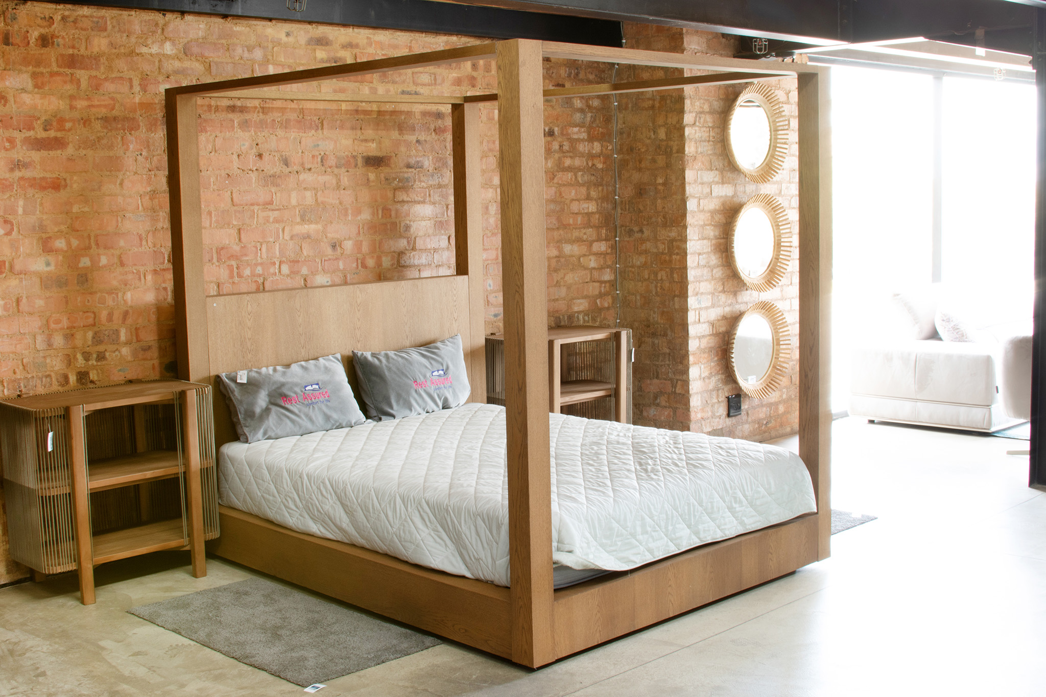 851506 Bed 4 Poster Queen extra lenght Old teak (4)